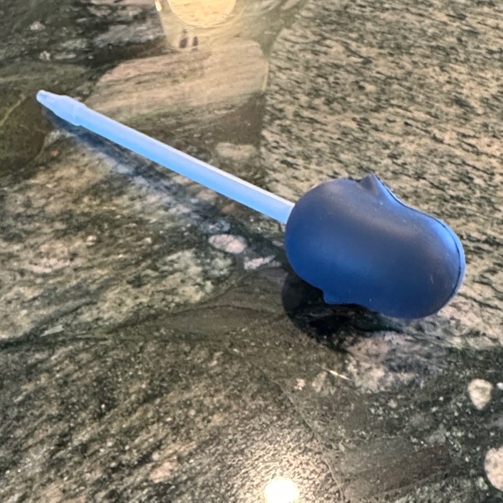 Yoobi Blue and White Penguin Bird Pen - Picture 3 of 6